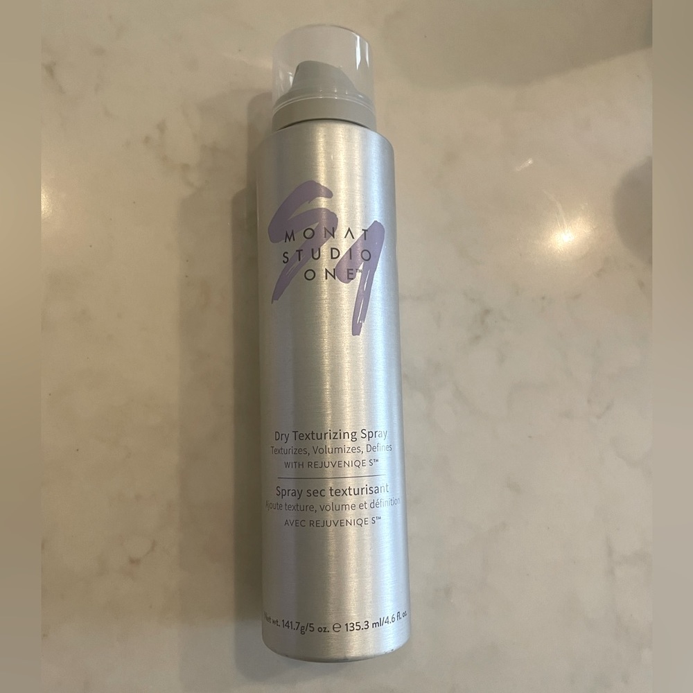 New Monat dry texturizing spray